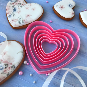 Вырубки &quot;Сердца&quot; 6 шт / пластик