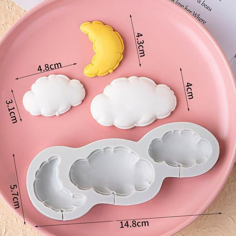 Форма силиконовая "Луна, облака"