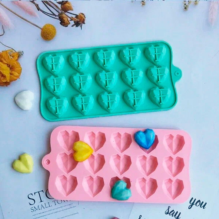 Форма силиконовая Сердечки с гранями 3х3х1,3 см/ 15 яч.