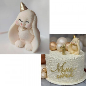 Фигурка из глазури &quot;Зайка задувает свечку&quot; 8,5 см / 1 шт