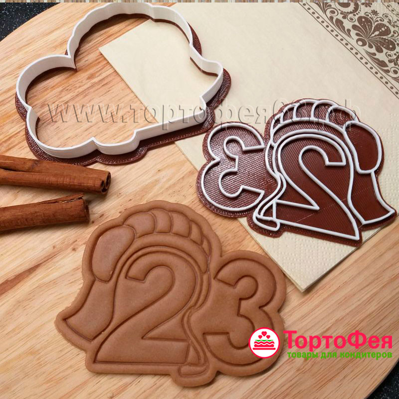 Вырубка+трафарет "23 февраля / шлем танкиста" Вырубка+трафарет "23 февраля / шлем танкиста"