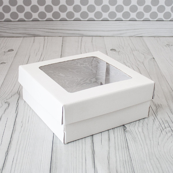 Коробка для кейтеринга, фуршета и пр. 20х20х8 см (внутри белая) 