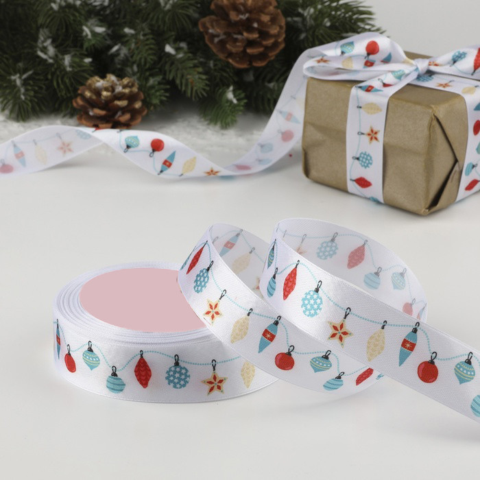 Лента атласная "Елочные игрушки" 2,5 см / 3 м   