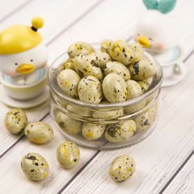 Драже шоколад. с Миндалем «Яички светло-оливковые» / 7 шт (~50 гр)