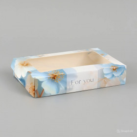 Коробка 20х12х4 см с окном "Нежно-голубые цветы"