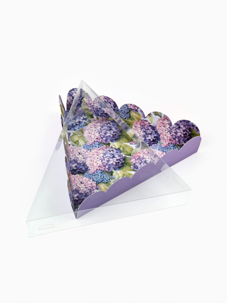 Коробка треугольная 18х18х4 см с прозрачной крышкой "Гортензия"