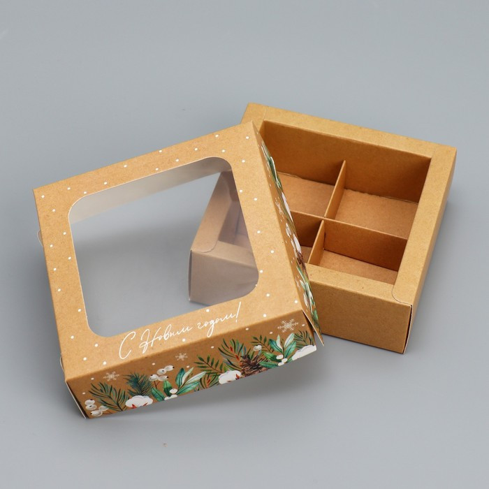 Коробка для 4 конфет с окном "Санта" Коробка для 4 конфет с окном "Санта"