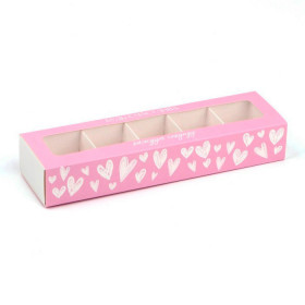 Коробка для 5 конфет с окном "Розовая с сердечками"